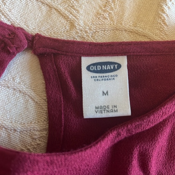 Old Navy Burgundy top - Picture 2 of 4